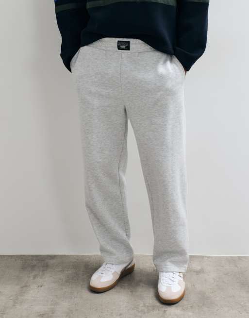 ASOS DESIGN jogger a gamba larga con etichetta intrecciata grigio chiaro, 3 di 5