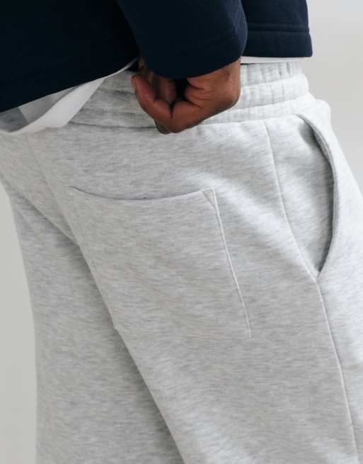 ASOS DESIGN jogger a gamba larga con etichetta intrecciata grigio chiaro, 5 di 5