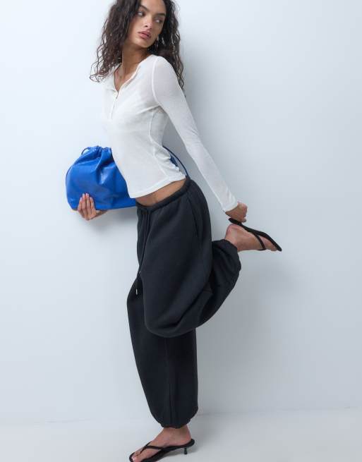 ASOS DESIGN jogger coordinato balloon con fondo risvoltato nero, 2 di 5