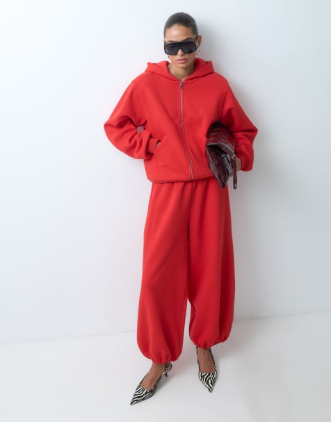 ASOS DESIGN jogger coordonné à ourlet retroussé et coupe ballon en rouge - view 1