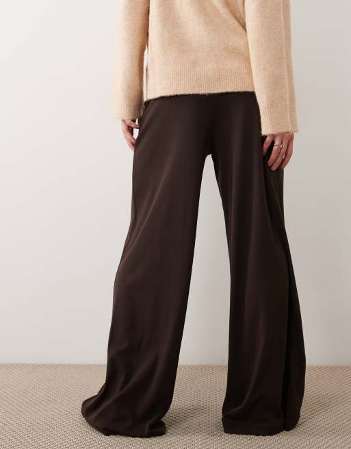ASOS DESIGN jogger met wijde pijpen in donkerbruin, 3 van 5