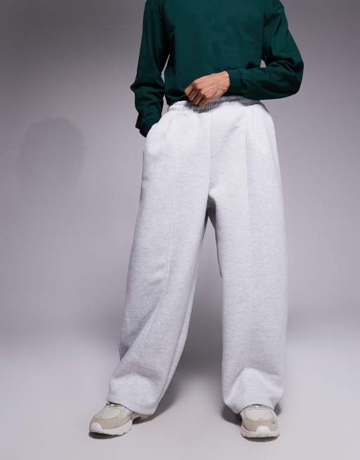 ASOS DESIGN - Joggers ampi in tessuto effetto scuba grigio chiaro con pieghe, 2 di 5