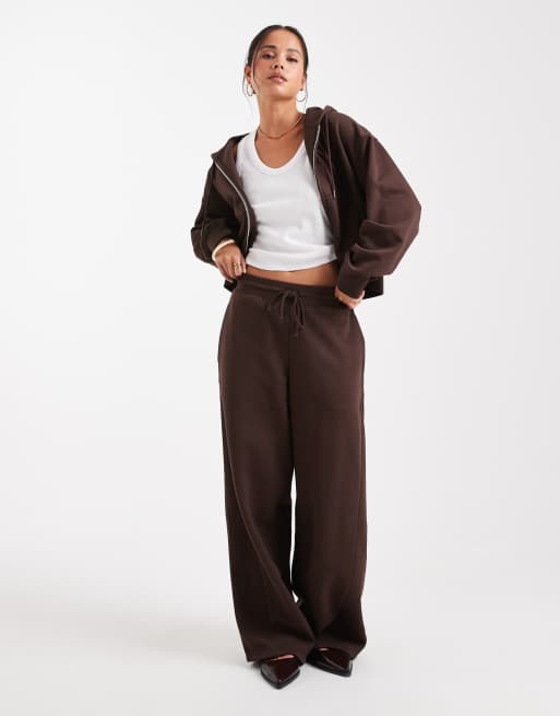 ASOS DESIGN - Joggers bombati oversize marrone cioccolato con rovescio spazzolato e dettagli cuciti