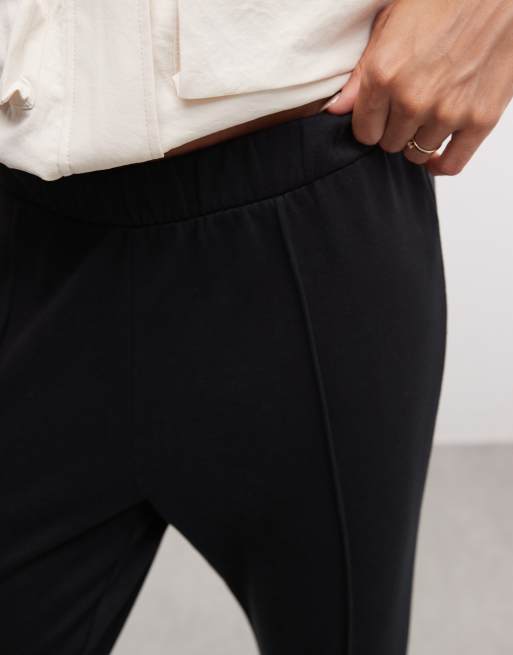 ASOS DESIGN joggers med fodstrop i sort, 4 af 5