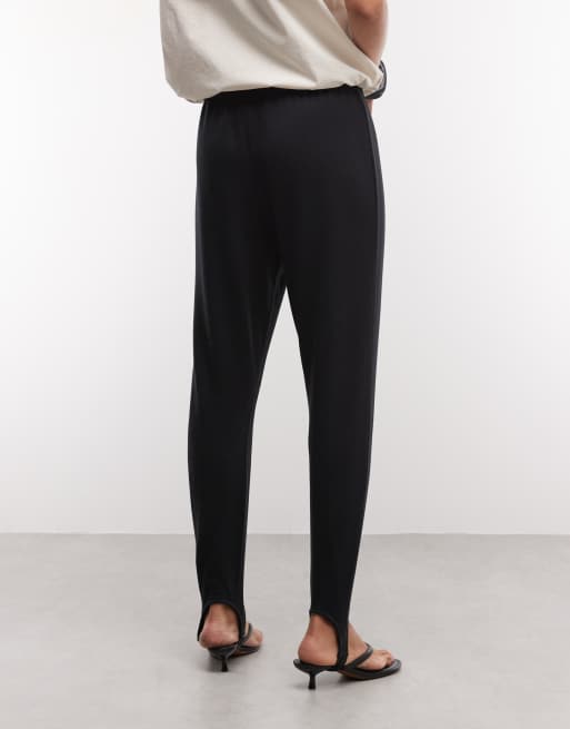 ASOS DESIGN joggers med fodstrop i sort, 5 af 5