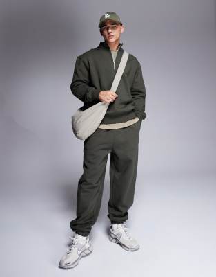 ASOS DESIGN - Joggers oversize premium pesanti kaki 400 gsm - view 1