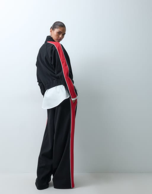 ASOS DESIGN joggers sportivi in piqué con pannelli rossi e neri, 4 di 5