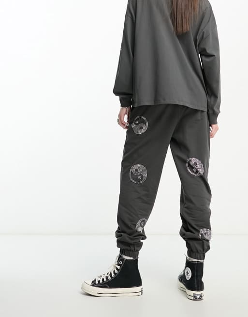 ASOS DESIGN – Joggersy z grafiką Yin Yang, część zestawu, 2 z 4