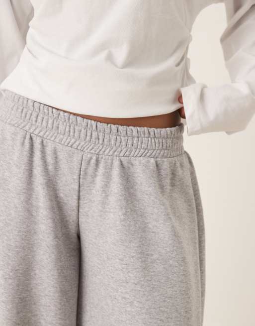 ASOS DESIGN - Joggingbroek met lage taille en ballonpijpen in gemêleerd grijs, 3 van 5