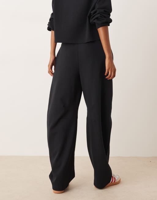 ASOS DESIGN - Joggingbroek met wijde pijpen en interlocknaden in zwart, 3 van 5