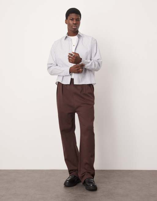 ASOS DESIGN - Joggingbroek met wijde pijpen en plooien in donkerbruin