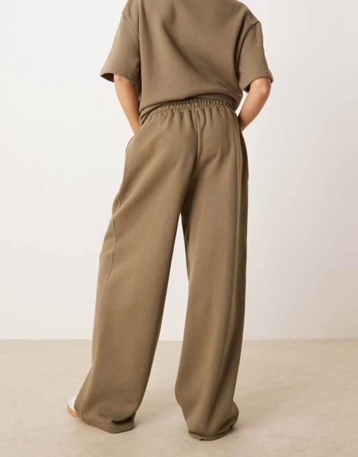 ASOS DESIGN - Joggingbroek met wijde pijpen in kaki, deel van co-ord set, 3 van 5