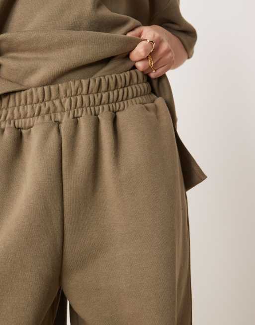 ASOS DESIGN - Joggingbroek met wijde pijpen in kaki, deel van co-ord set, 4 van 5