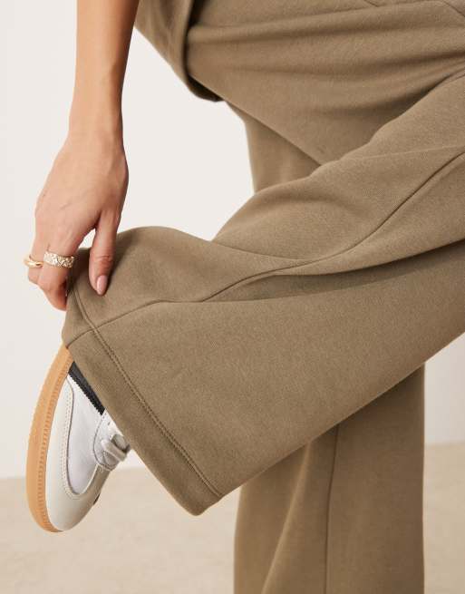 ASOS DESIGN - Joggingbroek met wijde pijpen in kaki, deel van co-ord set, 5 van 5