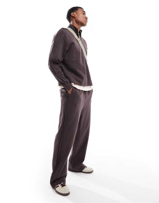 ASOS DESIGN - Joggingbroek met wijde pijpen, plat gestikte plooien en naden in bruin, deel van co-ord set