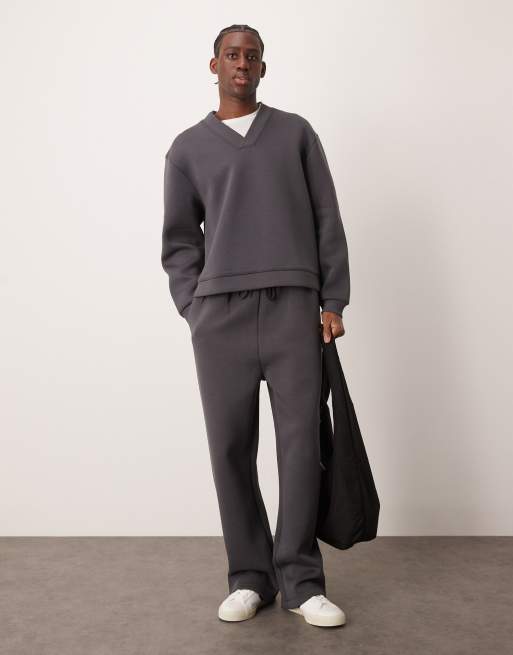 ASOS DESIGN - Joggingbroek van zware scubastof met wijde pijpen en plooien in grijs