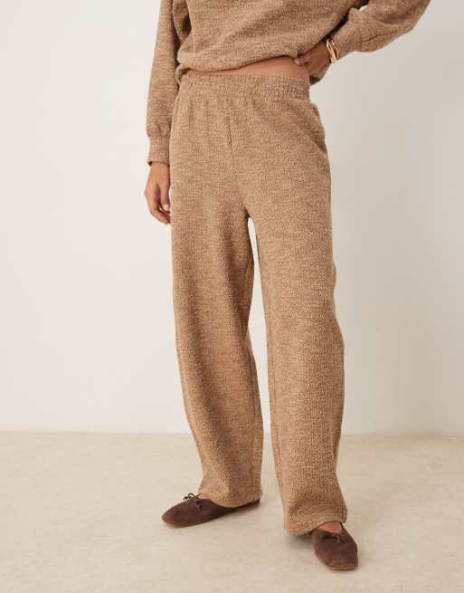 ASOS DESIGN – Jogginghose in Braun meliert mit abgerundetem Beinschnitt, Kombiteil, 2 von 5