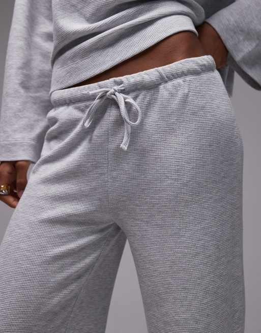 ASOS DESIGN – Jogginghose in Eisgrau meliert mit Waffelstruktur und weitem Bein, Kombiteil, 2 von 5