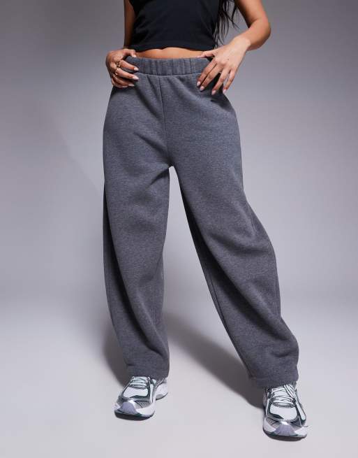 ASOS DESIGN – Jogginghose in Grau mit weitem, abgerundetem Beinschnitt, 4 von 5