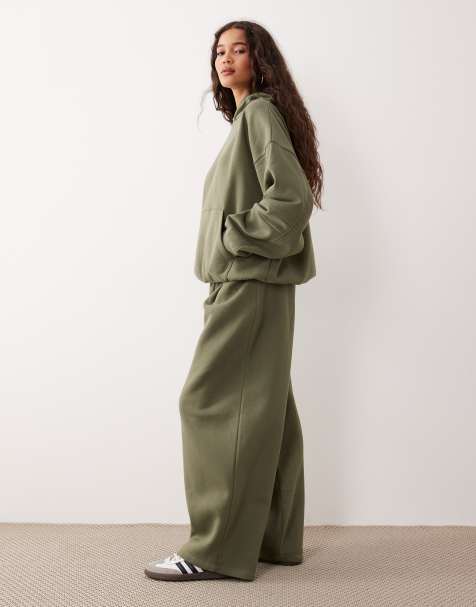 ASOS DESIGN – Jogginghose in Khaki mit weitem, abgerundetem Bein, Kombiteil - view 1
