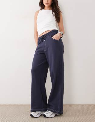 Jogginghose in Marineblau mit weitem Bein und Kontrastnaht-Navy Navy M