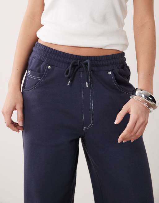 ASOS DESIGN – Jogginghose in Marineblau mit weitem Bein und Kontrastnaht, 3 von 5