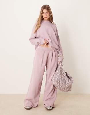 ASOS DESIGN - Jogginghose in verwaschenem Malve mit extrem weitem Bein-Lila