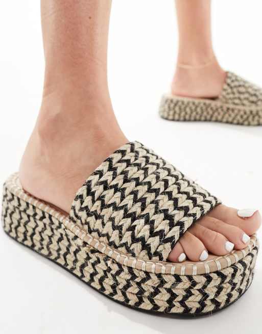 ASOS DESIGN - Jordyn - Espadrille-sandalen met plateauzool in zwart en wit, 3 van 4