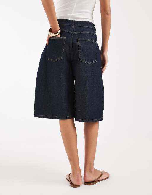 ASOS DESIGN - Jorts med hesteskosnit i skyllevasket denim, 4 af 5