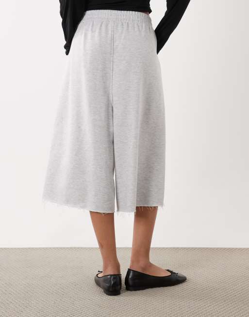 ASOS DESIGN jorts style bermuda avec poche de charpentier en gris chiné, 3 de 5