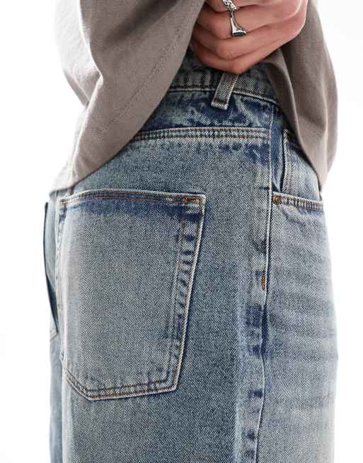 ASOS DESIGN - Bermuda en jean long - Bleu clair délavé teinté