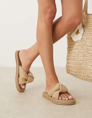 ASOS DESIGN - Josie - Geknotete Jelly-Mules-Sandalen in Gold mit dicker Sohle-Goldfarben