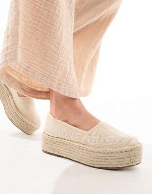 ASOS DESIGN - Journal - Espadrilles in Cremeweiß mit flacher Plateausohle