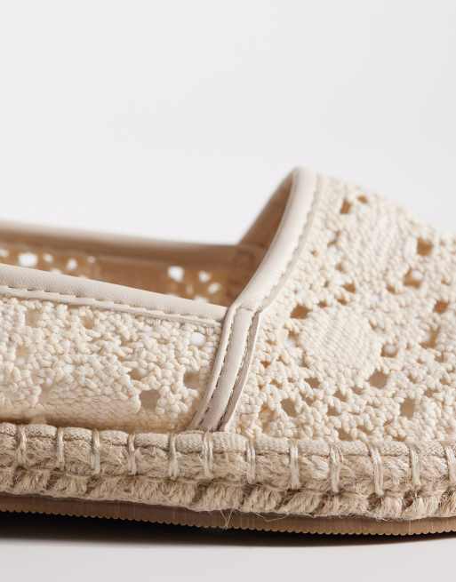 ASOS DESIGN – Joyce – Białe szydełkowane espadryle z zakrytymi noskami, 4 z 4