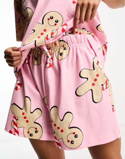 ASOS DESIGN – Jul – Rosa, pepparkaksmönstrad pyjamas i oversize med t-shirt och shorts, 4 av 4