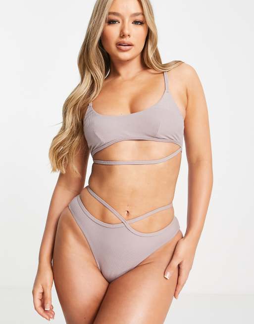 ASOS DESIGN - Julie - Stram og blød BH i grå ribstrik med stropper og søm under brystet