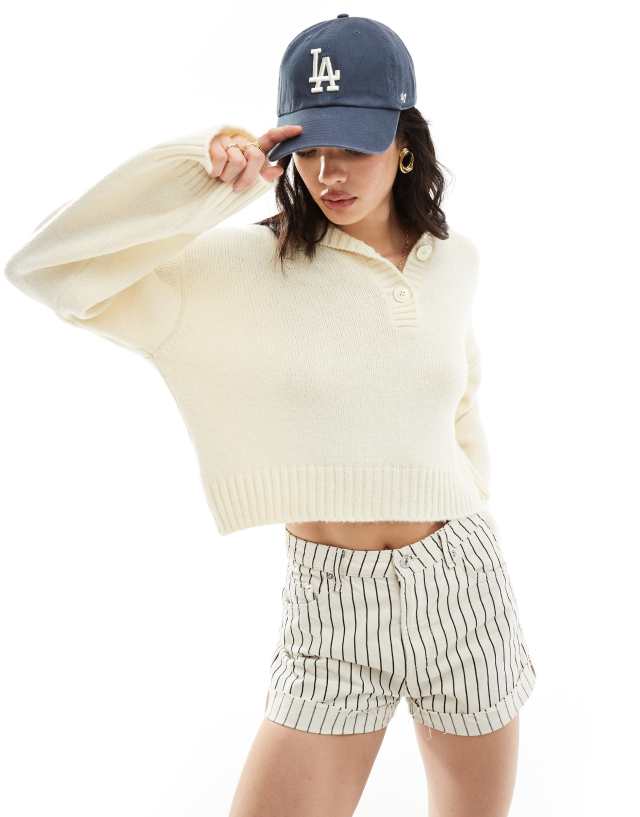 ASOS DESIGN - jumper with button collar in cream