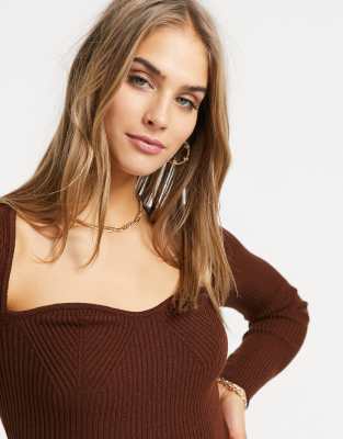 sweetheart neckline