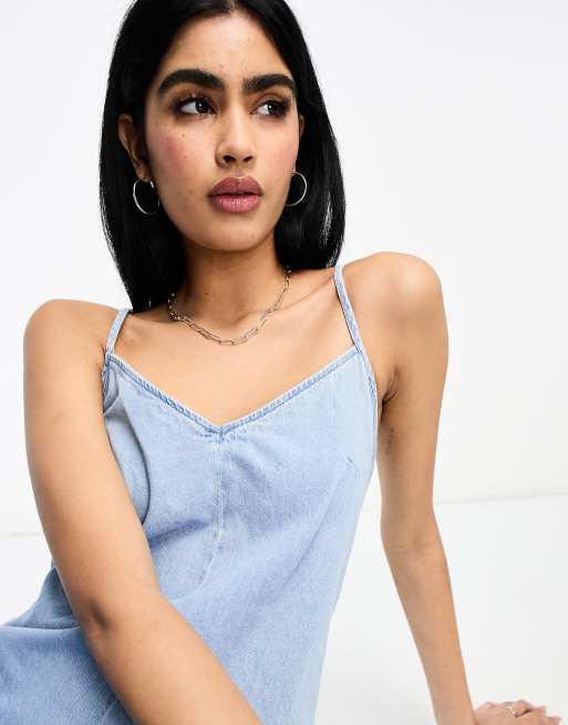 ASOS DESIGN – Jumpsuit aus weichem Denim in hellblauer Waschung, 3 von 4
