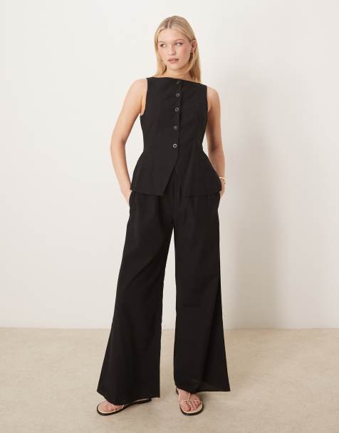 ASOS DESIGN – Jumpsuit in Schwarz mit Button-Down-Weste - view 1