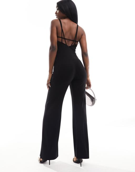 ASOS DESIGN – Jumpsuit in Schwarz mit weitem Bein und eckigem Ausschnitt mit Riemendetails hinten, 2 von 4