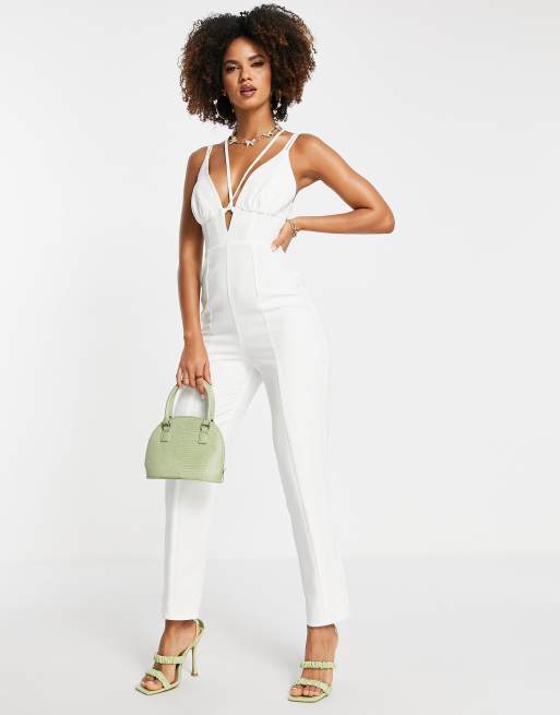 ASOS DESIGN – Jumpsuit in Weiß mit Riemchen, tiefem Ausschnitt und Karottenhose