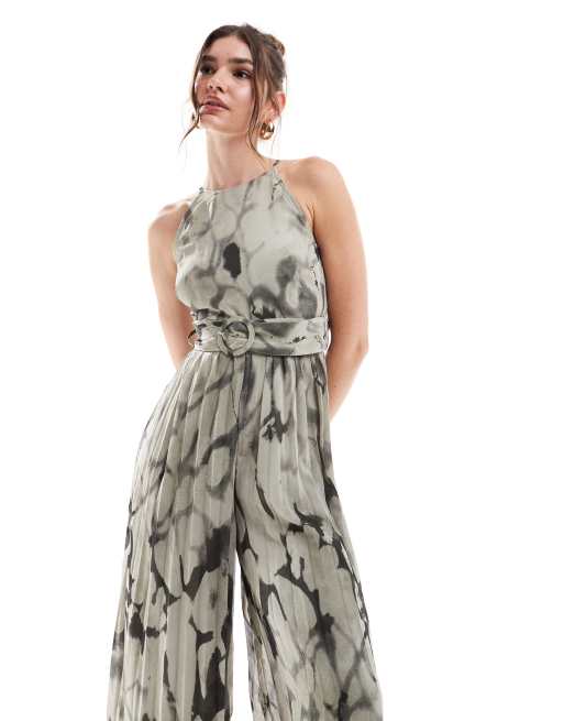 ASOS DESIGN - Jumpsuit met geplooide culotte-pijpen, riem en print in zwart-wit