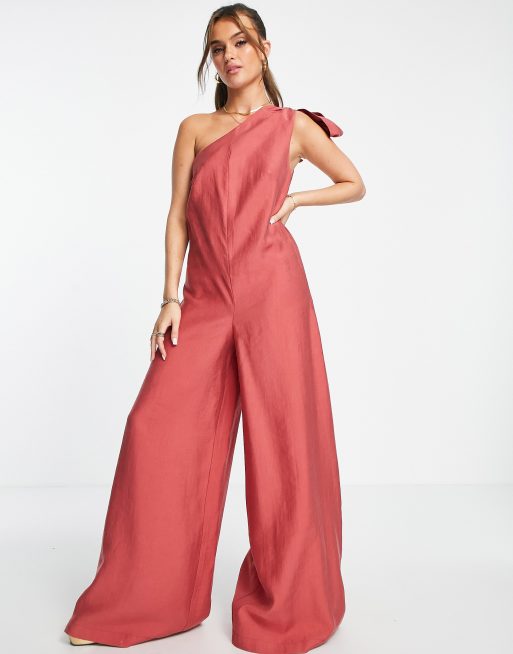 ASOS DESIGN Jumpsuit mit One Shoulder Trager mit Schnurung in Ziegelrot ASOS