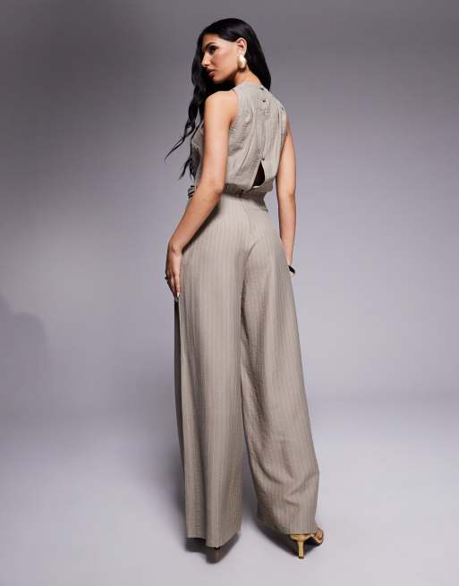 ASOS DESIGN – Jumpsuit mit Streifen, geraffter Taille und V-Ausschnitt, 4 von 4