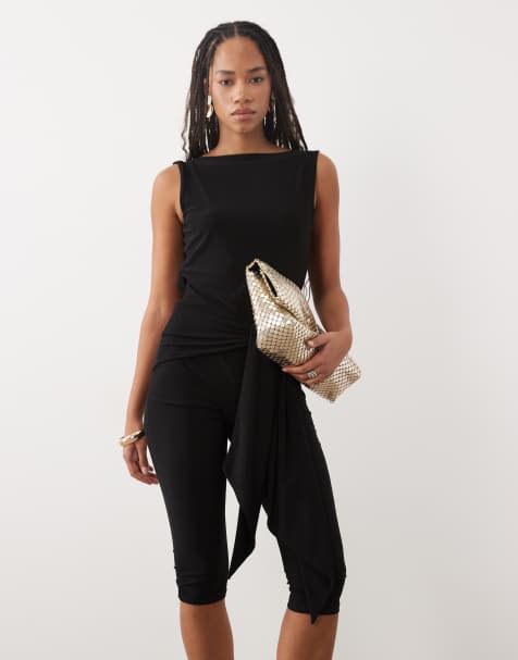 ASOS DESIGN Jumpsuit mit U-Boot-Ausschnitt und Capri-Länge mit Bindegürtel in Schwarz - view 1