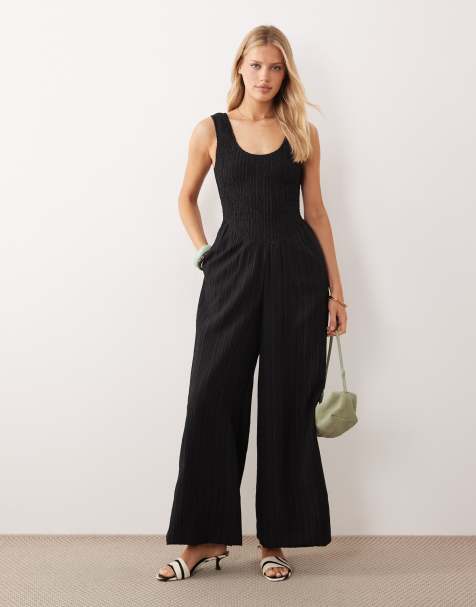 ASOS DESIGN - Jumpsuit van kreukelstof met lage ronde hals in zwart - view 1