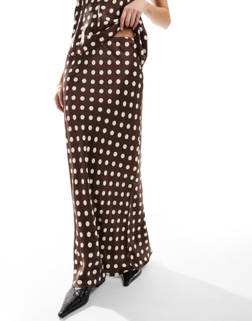 ASOS DESIGN - Jupe d'ensemble longue en satin coupé en biais - Chocolat à pois, 4 de 5