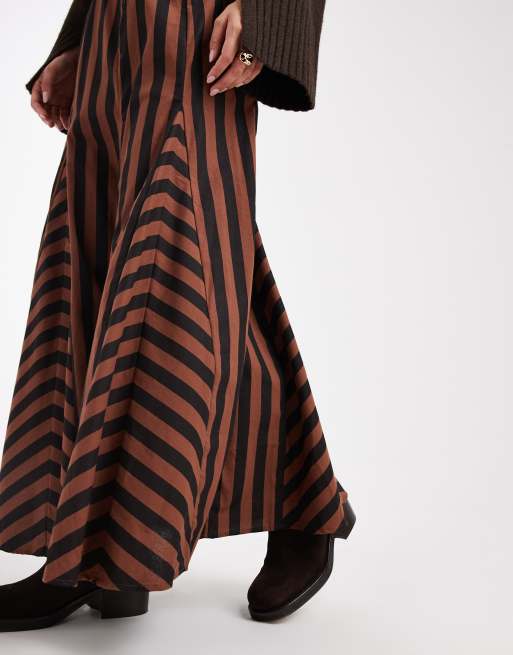 ASOS DESIGN - Jupe longue à godets et rayures variées - Noir et marron, 5 de 5