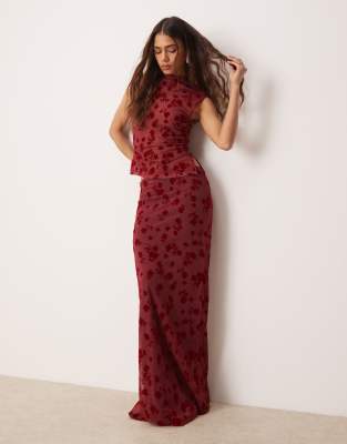 ASOS DESIGN - Jupe longue d'ensemble en tulle floqué à taille basse - Rouge
